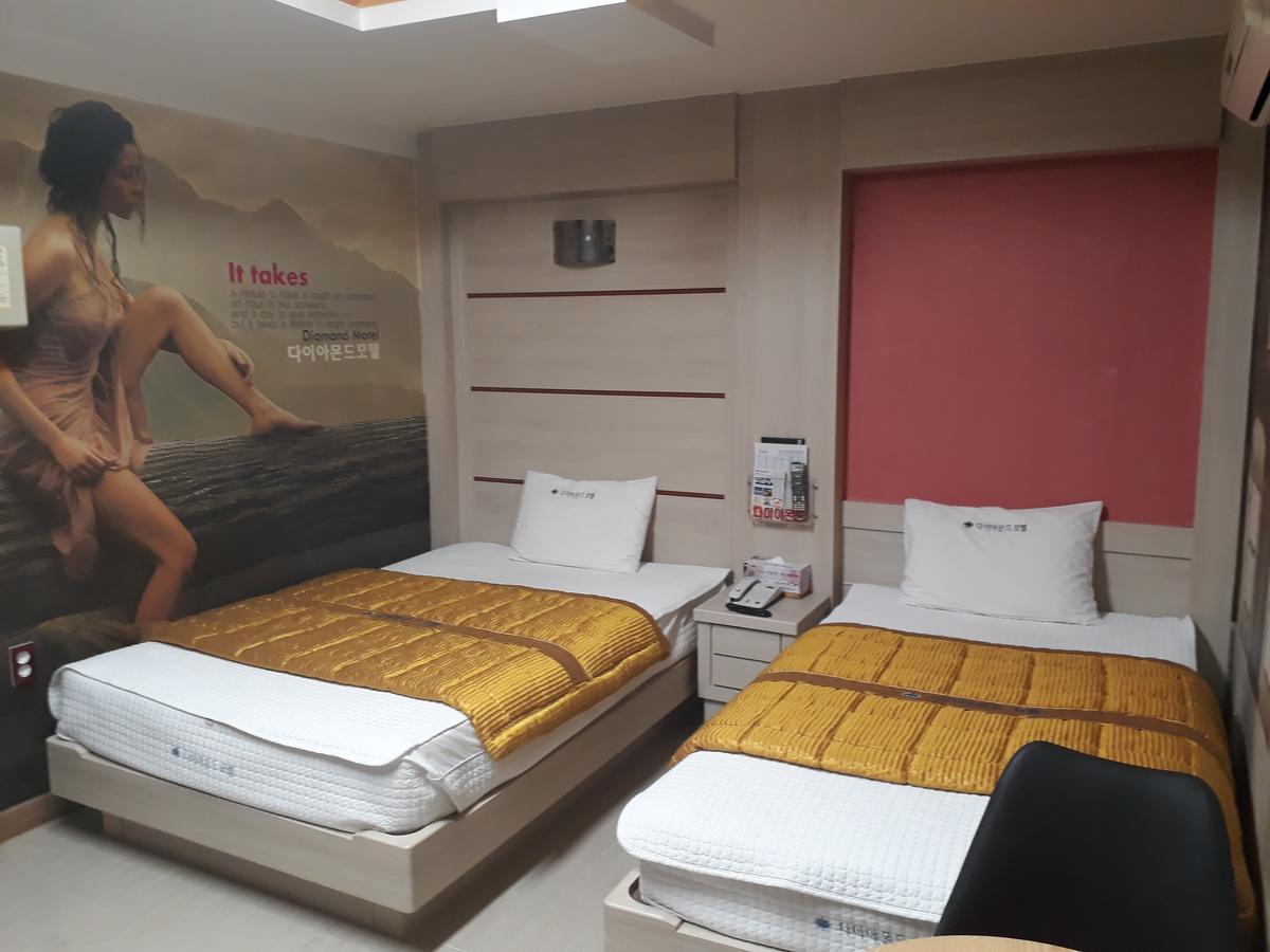 Diamond Motel Sacheon Eksteriør bilde